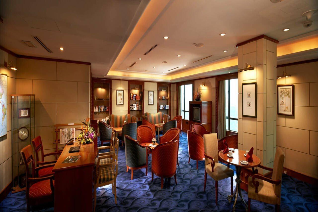 Mardhiyyah Hotel And Suites Shah Alam Exterior foto The Royal Orchid Lounge at Suvarnabhumi Airport