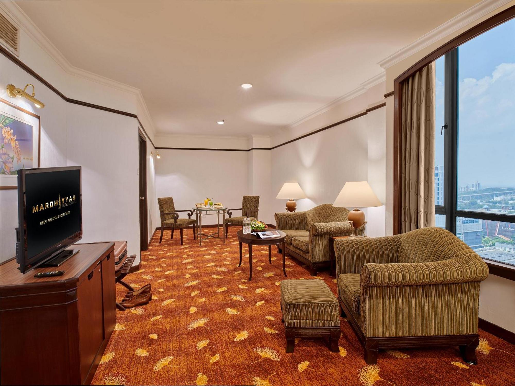 Mardhiyyah Hotel And Suites Shah Alam Exterior foto Suite room
