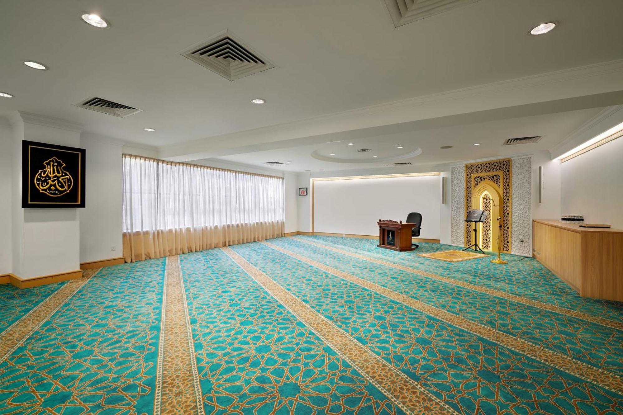 Mardhiyyah Hotel And Suites Shah Alam Exterior foto Prayer room at the headquarters of the International Islamic Publications Organization in Kuala Lumpur, Malaysia