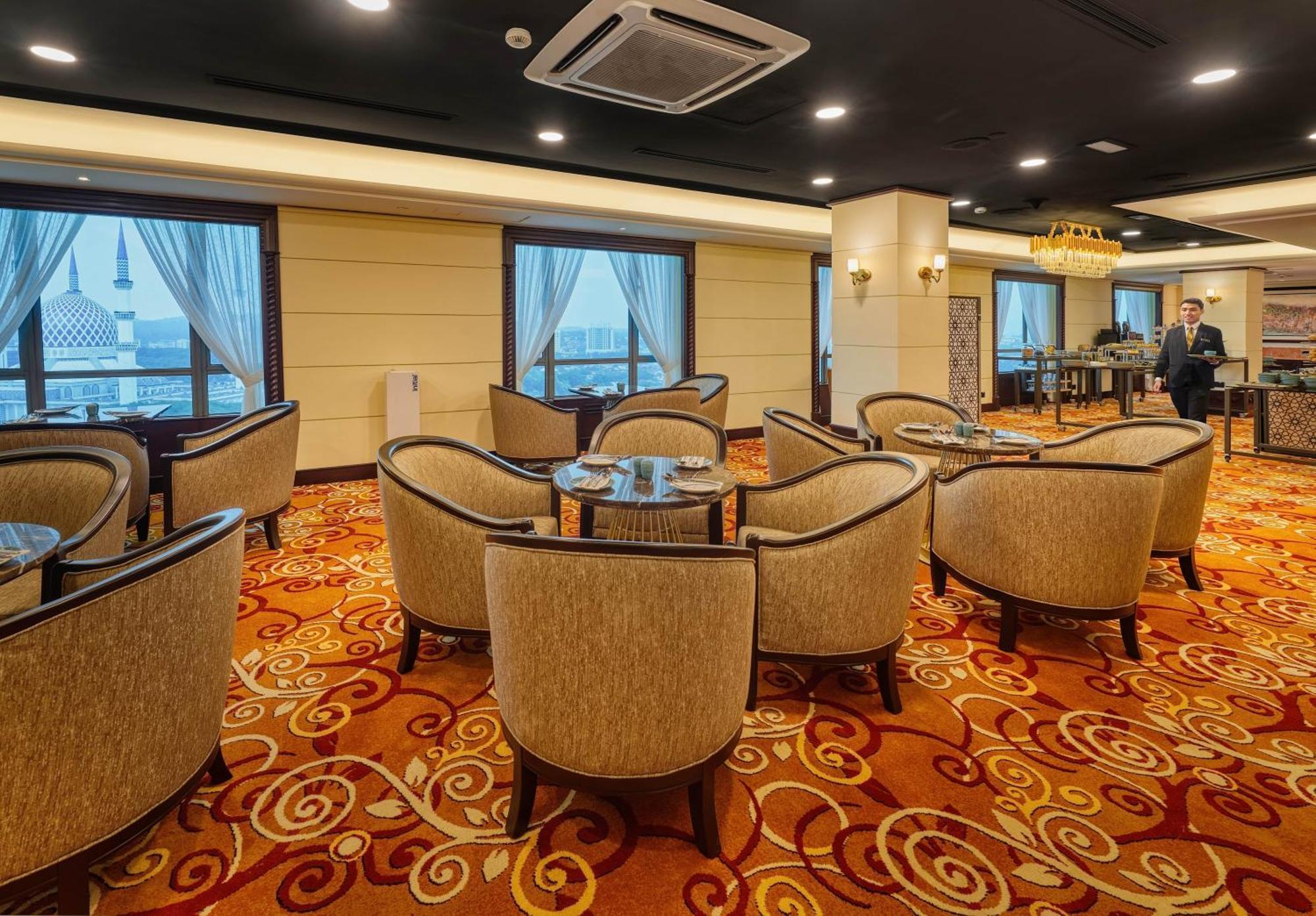 Mardhiyyah Hotel And Suites Shah Alam Exterior foto The lounge at the airport