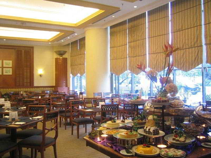 Mardhiyyah Hotel And Suites Shah Alam Exterior foto The interior of the restaurant
